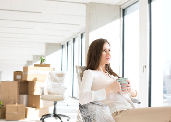 woman packing boxes